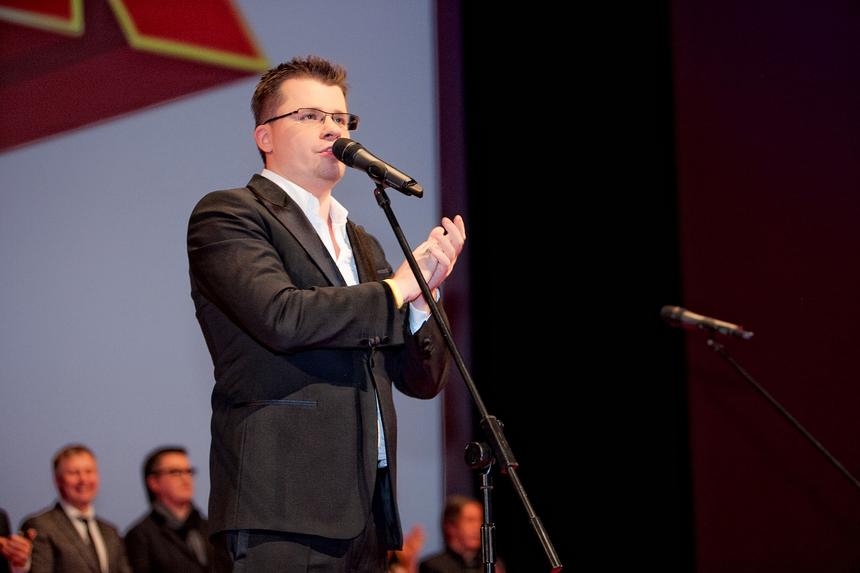 Гарик Харламов перечислил своих главных конкурентов в юморе