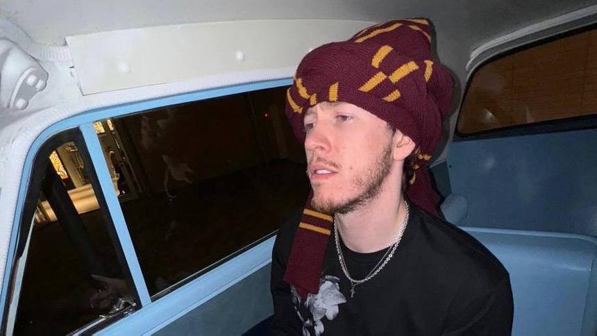 Популярного российского рэпера оштрафовали за пропаганду наркотиков