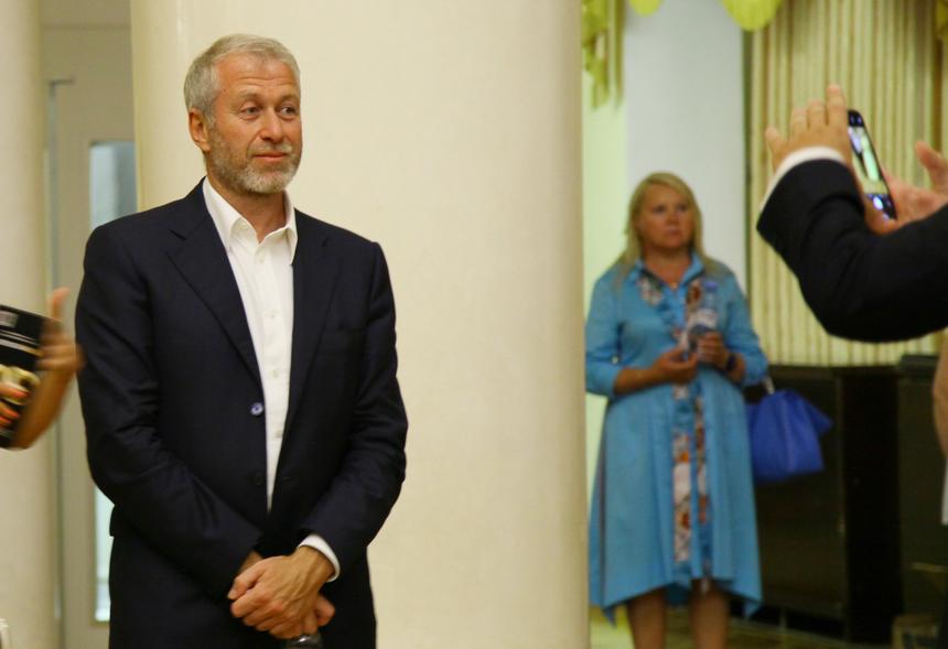 Бывшая теща Романа Абрамовича выходит замуж за 92-летнего медиамагната из США