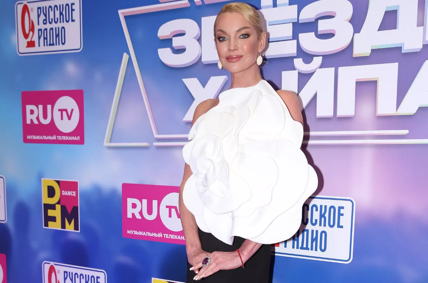 Певица Надежда Кадышева ответила Волочковой на ее сравнение с Майей Плисецкой