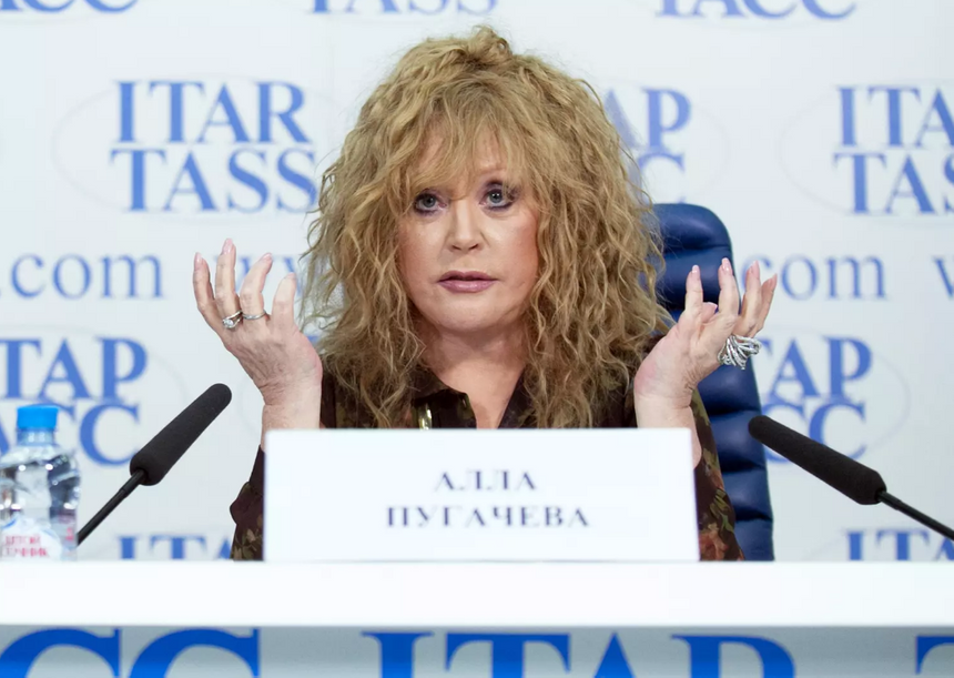 «Все забросила»: как выглядят могилы родственников Аллы Пугачевой