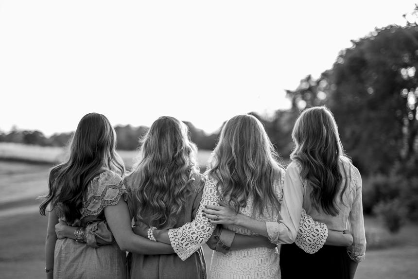 Директор фонда помощи Краус рассказала о появлении Дня матери, потерявшей ребенка