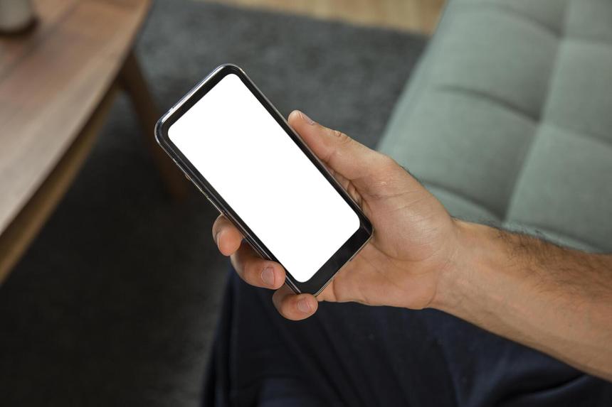 У актера из сериала «Слово пацана» украли «Айфон» в Санкт-Петербурге