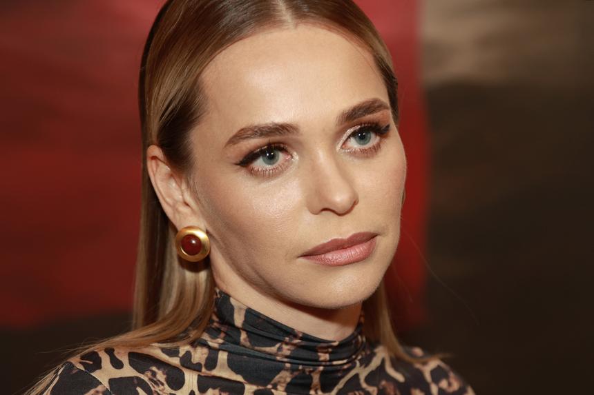 «Такого не ожидала»: Анна Хилькевич сделала массаж лица и пожаловалась на сильнейший отек