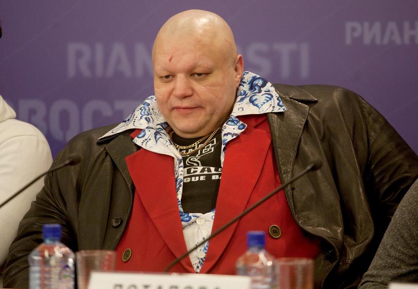 Стас Барецкий предложил Кологривому работу дворецкого в замке Пугачевой