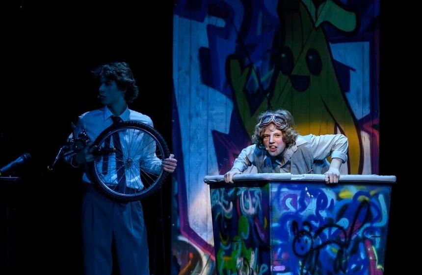 «У некоторых учителей есть предвзятое отношение ко мне»: 14-летний актер Кашеваров рассказал о школе