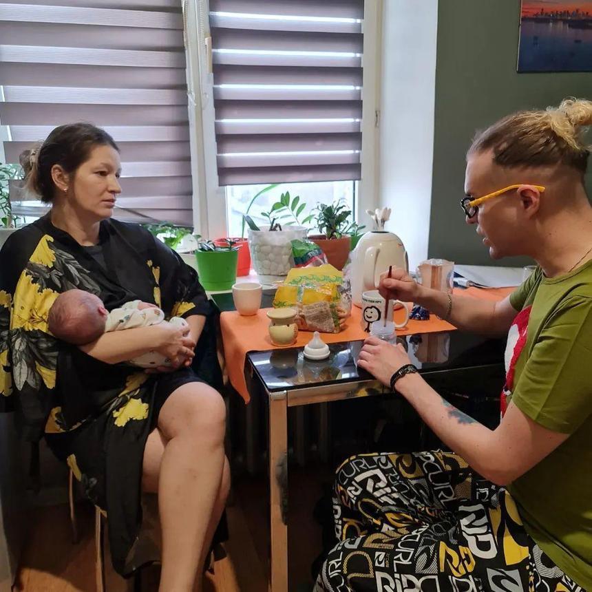 Гоген Солнцев показал фото новорожденного малыша с матерью Полиной Давыдовой