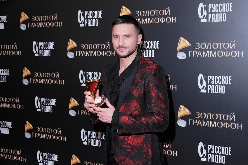 «Просто кривляются на камеру»: Сергей Лазарев всерьез обеспокоен новыми кумирами молодежи