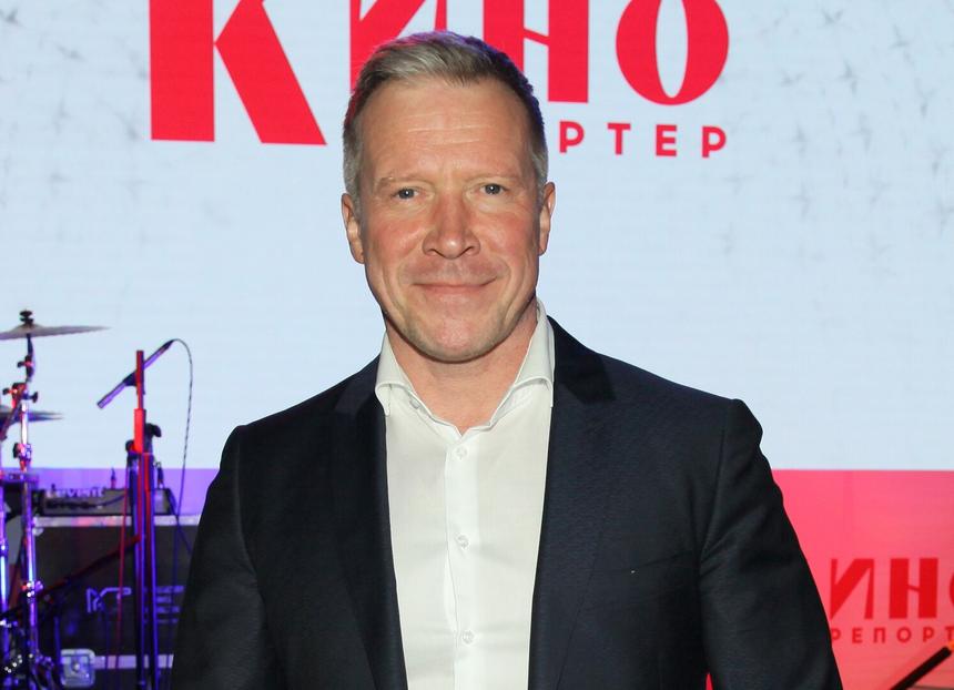 «Переживала, что у меня кости торчат»: актер Кравченко рассказал, как мать голодала перед съемками вместе с ним