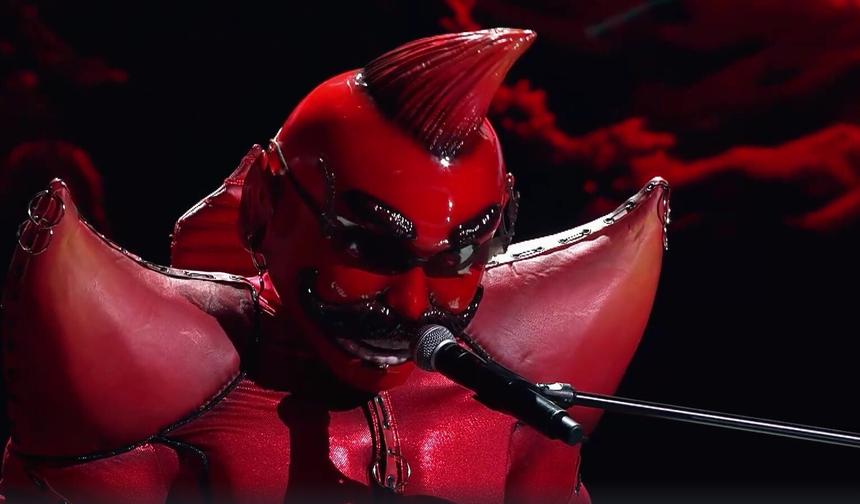 Раскрыто имя певца, скрывавшегося в костюме Перца в шоу «Маска»