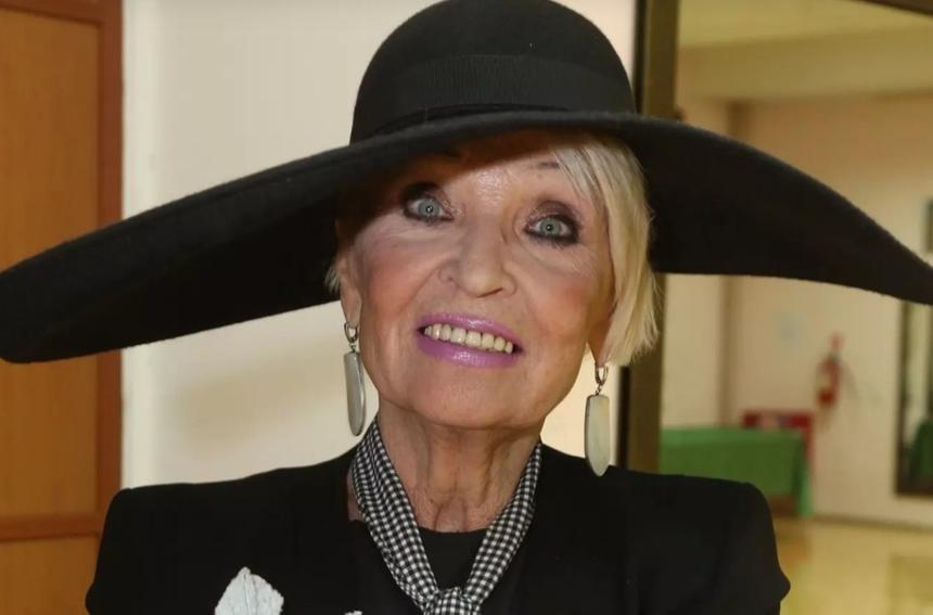 Не может пить, есть и ходить: что происходит с тяжелобольной Светличной в психиатрической клинике