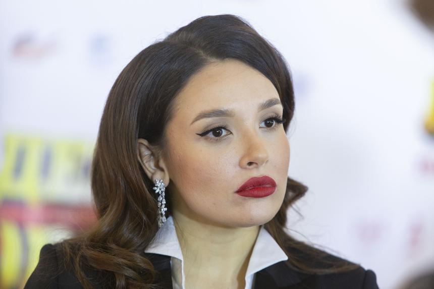 Звезда «Холопа» высказалась об изменении веса после родов