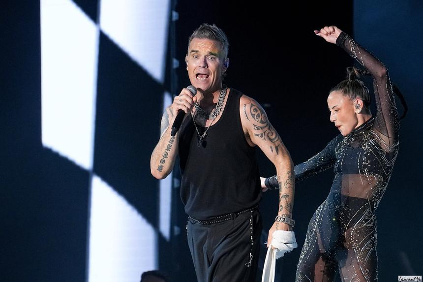 «Это произошло четыре раза»: Робби Уильямс рассказал о контакте с пришельцами