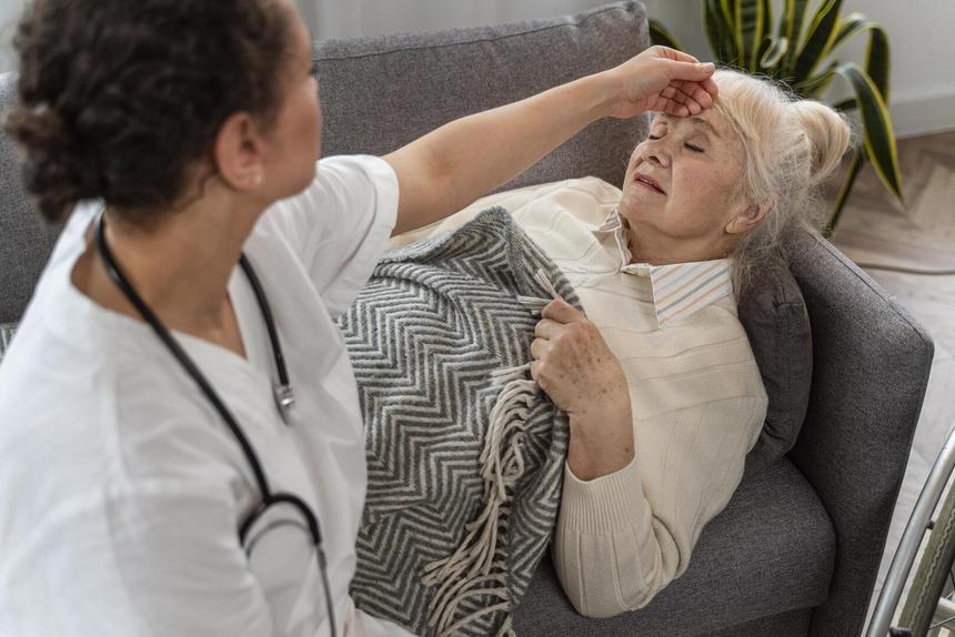 Почему инсульт чаще всего случается весной и как его предотвратить: ответ врача Далбаева