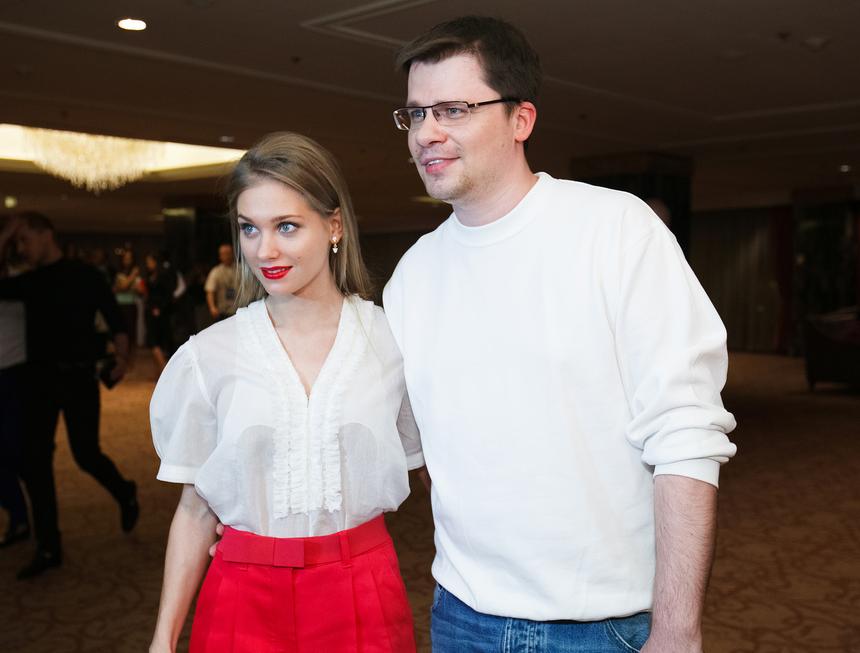 Названа причина развода Гарика Харламова и Кристины Асмус после семи лет брака: виноват не «Текст»