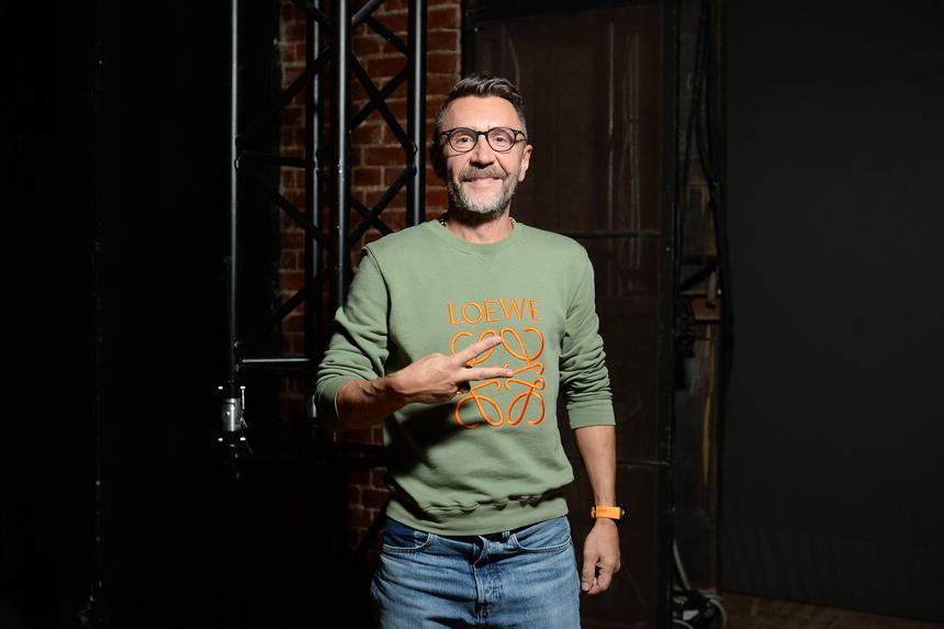 «Минимум 2 млн рублей»: стоматолог назвала стоимость красивой улыбки Сергея Шнурова