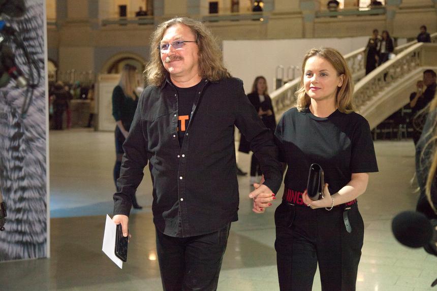 Певец Игорь Николаев и Юлия Проскурякова публично поздравили Пугачеву с 75-летием