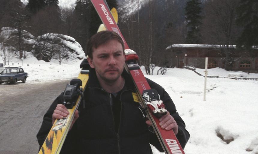 «Какое-то ощущение нечистоплотности»: актер Нилов заявил, что с отвращением смотрел «Слово пацана»