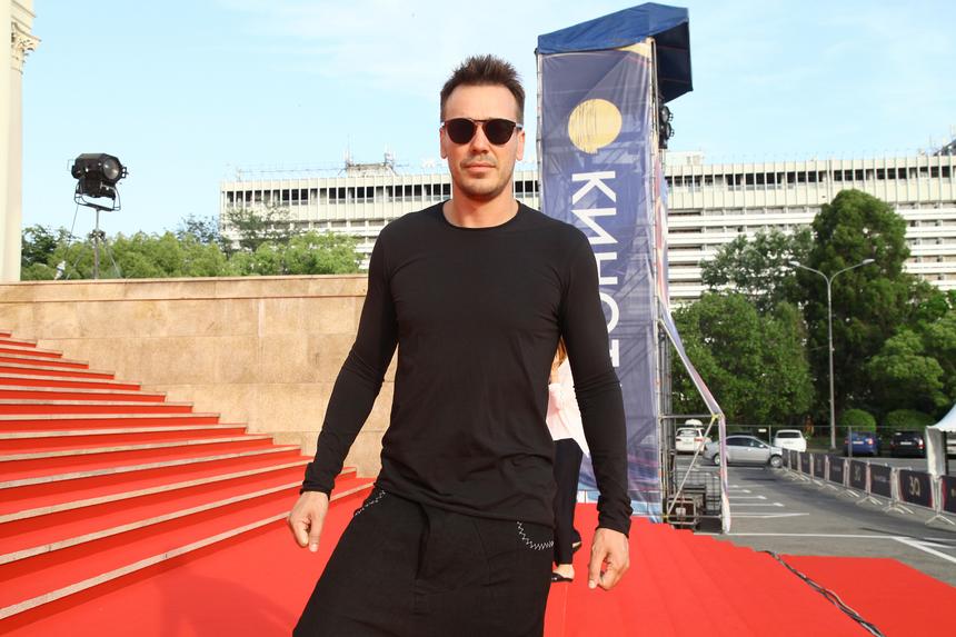 Суд заочно арестовал журналиста Михаила Зыгаря*