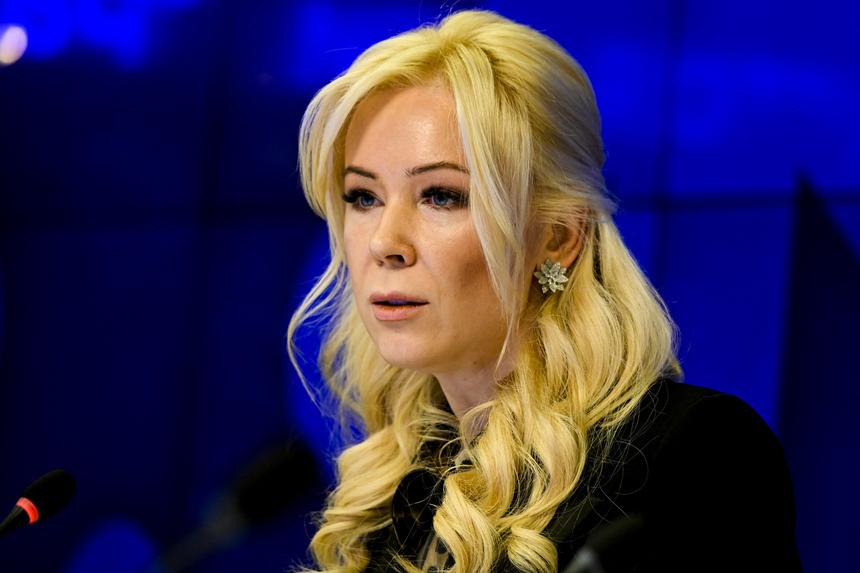 Продюсер Максим Фадеев отреагировал на разговоры о том, что за новую «Глюкозу» поет Мизулина