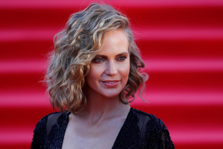 Слава, конфликт с Фадеевым и борьба за имя: что происходит с карьерой Глюк’oZы