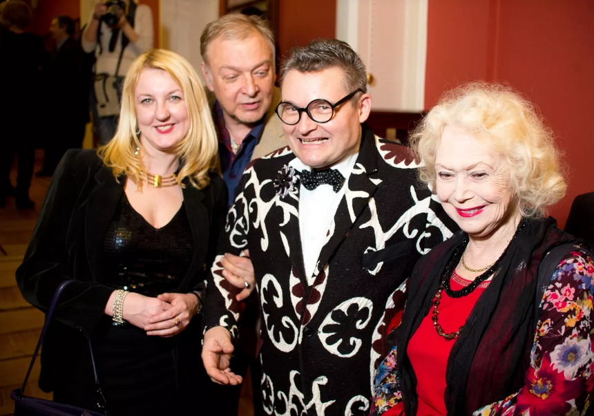 Активист Худяков предложил арестовать бизнес историка моды Александра Васильева