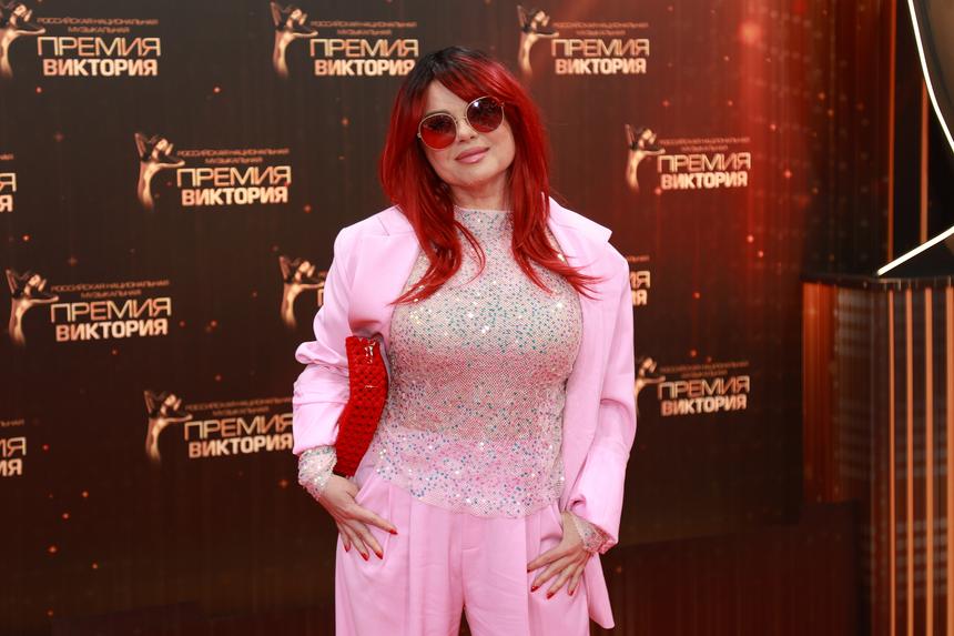 «Влюбляется не в хороший вкус»: модная битва жен Игоря Николаева