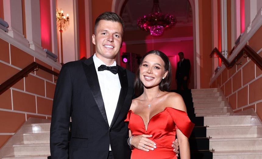 Развод отменяется? Лерчек и Артема Чекалиных уличили во лжи после нового фото в Сети