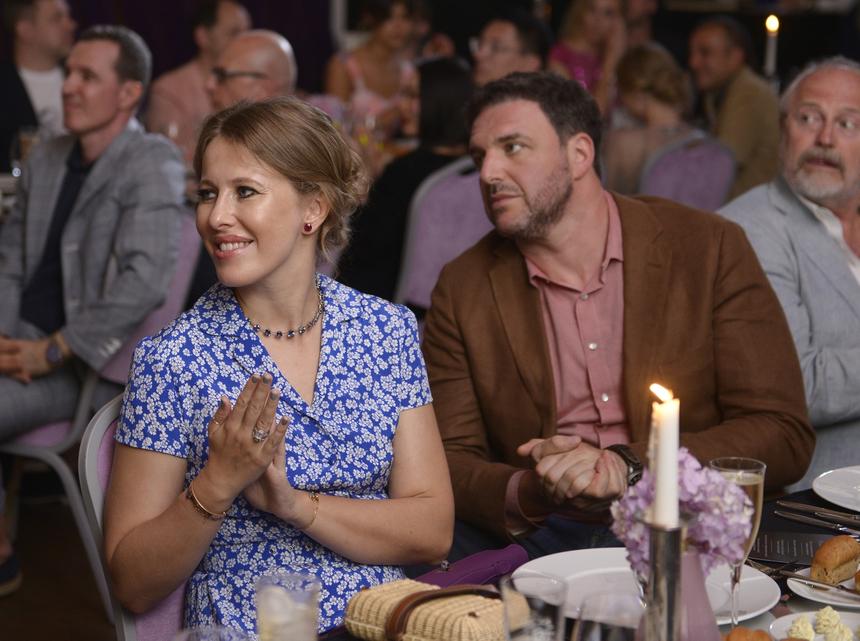 «Белое платье, торт, голуби в небо»: Собчак рассказала, какую хотела сыграть свадьбу с Виторганом