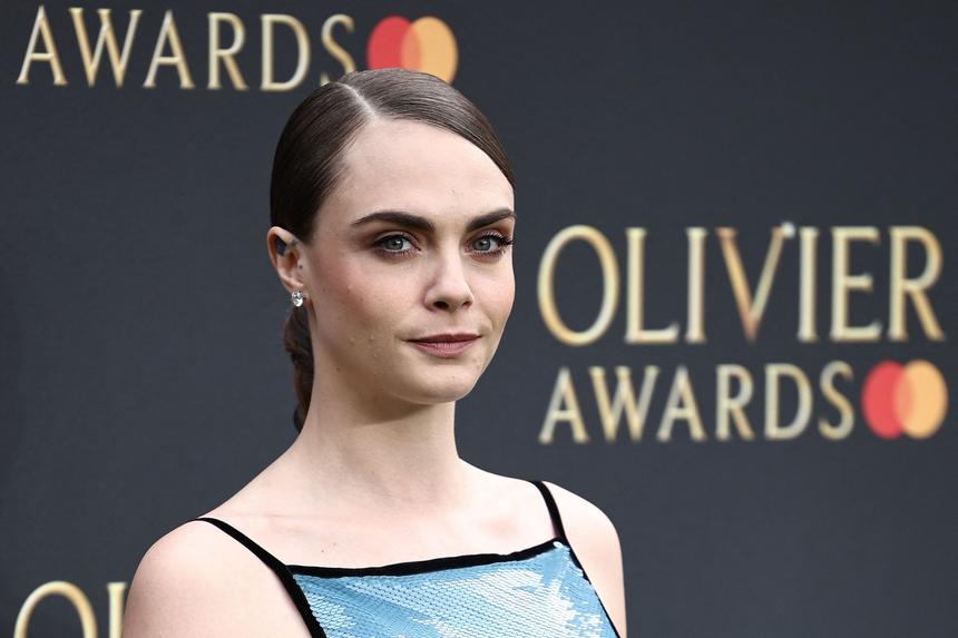 Кара Делевинь отреагировала на слухи  об употреблении алкоголя