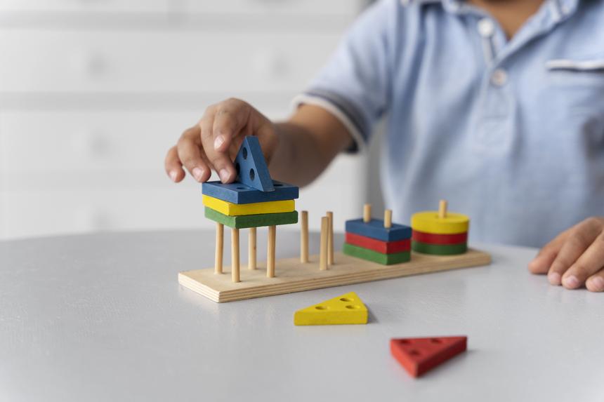 Проходил с ним несколько месяцев: в Бурятии спасли ребенка, проглотившего деталь от конструктора