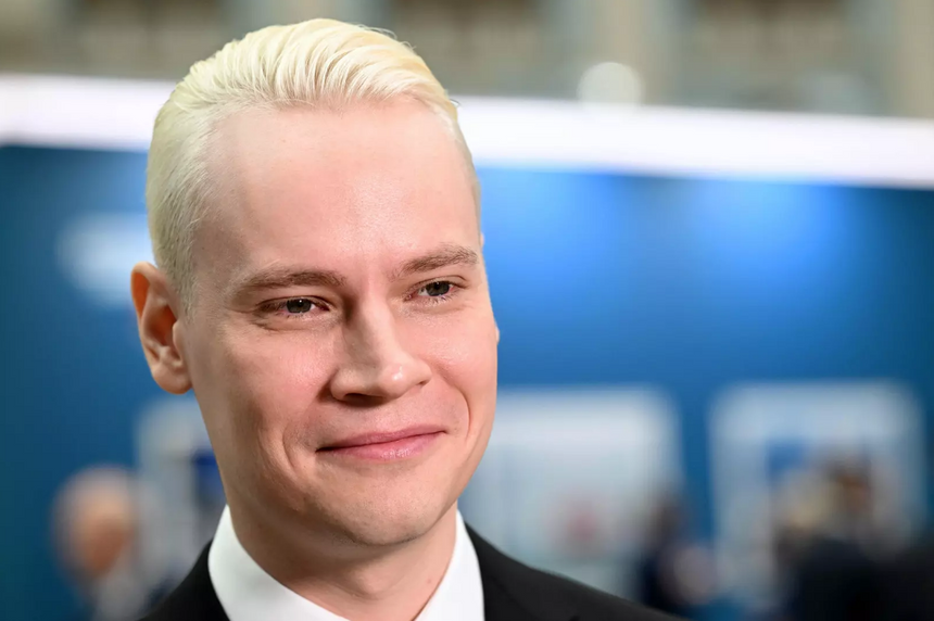 Певец SHAMAN высказался об артистах, которые уехали из России