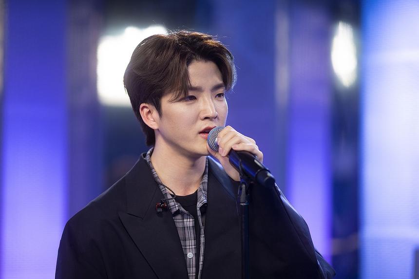 «Задевает струны души каждого»: корейская группа W24 рассказала о любви к песне «Миллион алых роз»