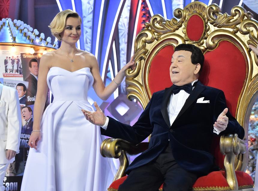 Сестра Кобзона объяснила, как реклама наркошопа появилась на памятнике певца