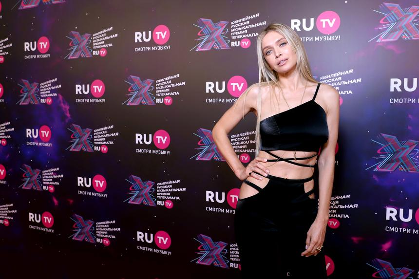 «Найди свою пару»: Вера Брежнева представила публике нового мужчину после развода