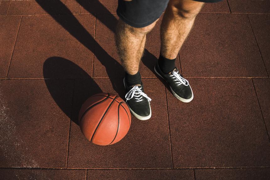 Украинского баскетболиста задержали при попытке побега из страны и мобилизовали