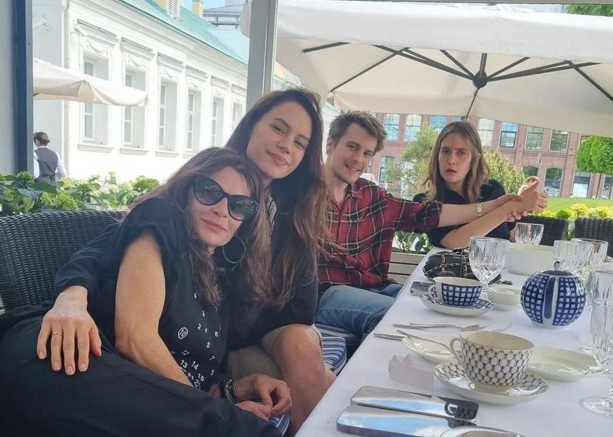 Оксана Фандера, Диана Пожарская, Иван и Елизавета Янковские