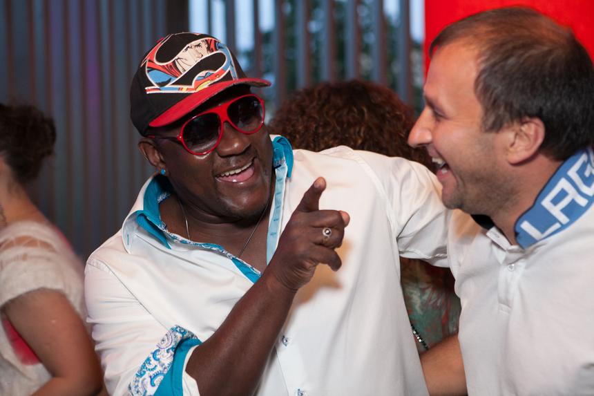 Внебрачный сын Пьера Нарцисса впервые в жизни приедет в Москву