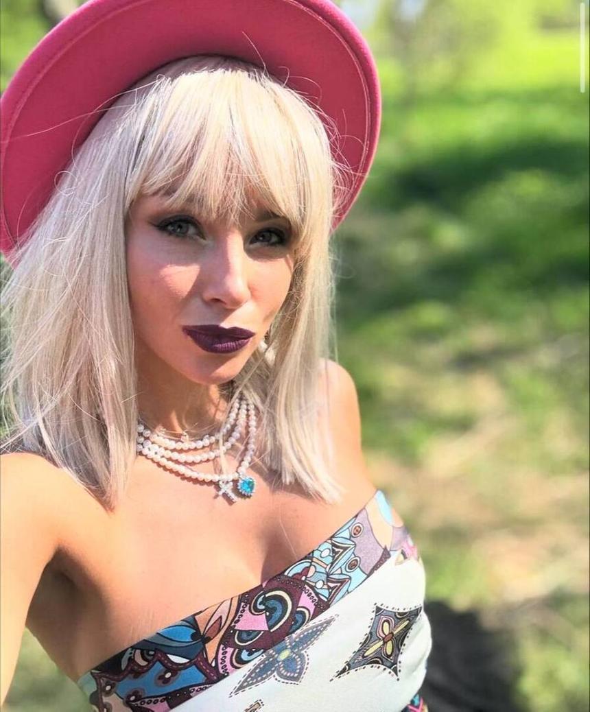 «Чучело с огорода»: молодая жена Диброва показала себя блондинкой