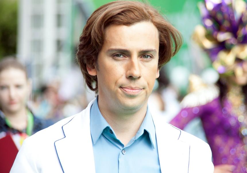 Не узнать: Максим Галкин* сменил имидж ради новых концертов в Европе