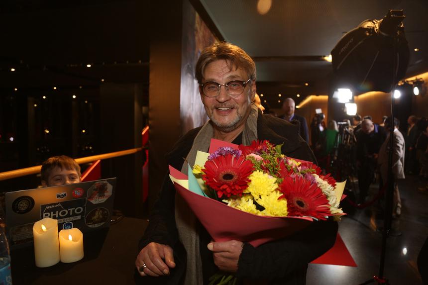 «Освободился от груза»: Александр Домогаров 28 мая расторг отношения с Театром Моссовета