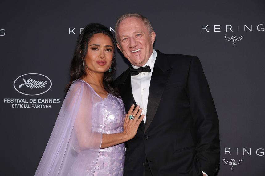 «Мой король»: Сальма Хайек обратилась к мужу-миллиардеру по важному поводу