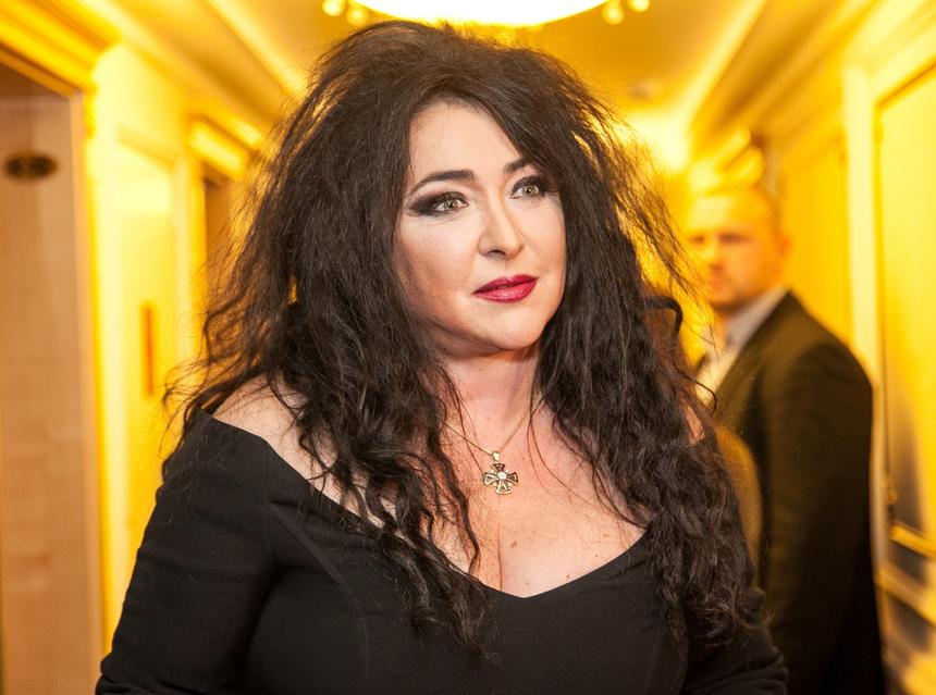 Певица Лолита рассказала о процедуре, впервые сделанной в 60 лет