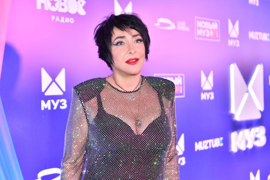 Певица Лолита Милявская приехала на церемонию прощания с Анастасией Заворотнюк