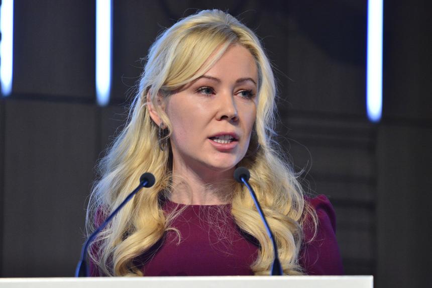 «Зачем так провоцировать людей?»: Мизулина осудила Бузову за выступление в боди перед детьми