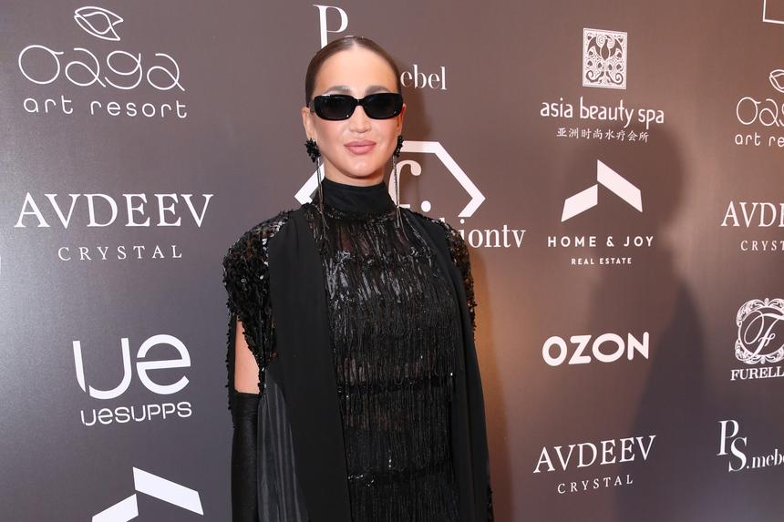 «Несемейная и разбитая»: Милонов прошелся по Бузовой, которая выступила перед детьми в кожаных трусах