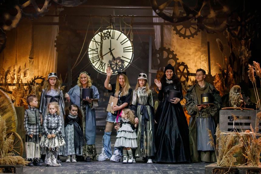 Летние показы сказочной Недели моды Magic Fashion Week прошли в Москве в День защиты детей