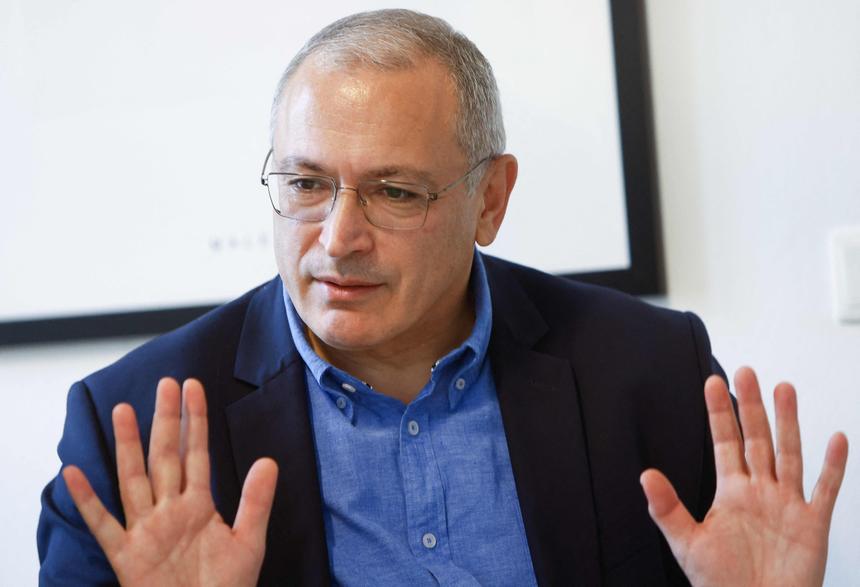 Михаил Ходорковский* готовит иск в суд против лидера ФБК* Певчих*