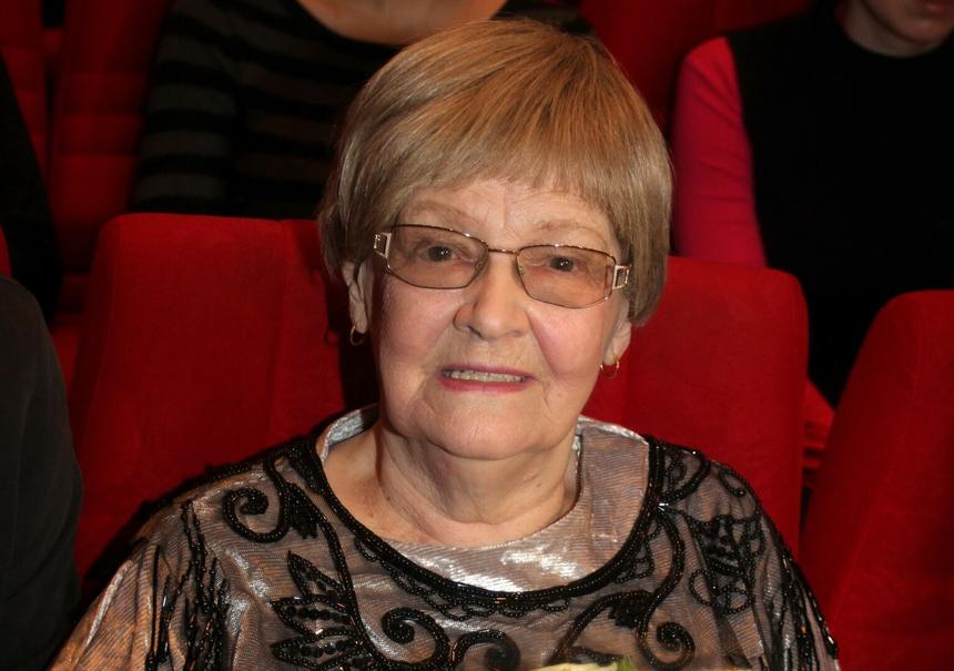 Baza: 93-летнюю вдову Гайдая Нину Гребешкову госпитализировали в Москве