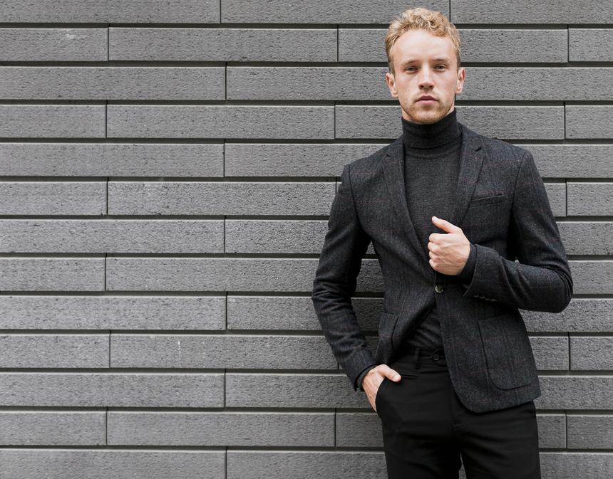 Фитнес-инструкторы со знанием многополярного мира: как с открытием ПМЭФ активизировались эскортники